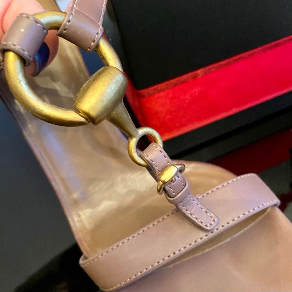AUTH GUCCI TAN LEATHER PLATFORM W/ GOLD HORSEBIT - Picture 9 of 16